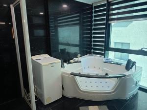 Florence Luxury Apartment Mamaia