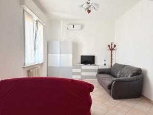 SE238 - Marotta, quadrilocale con corte privata