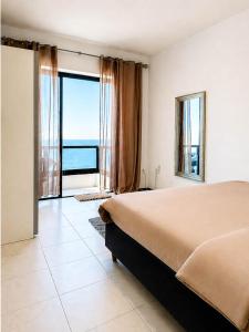 The Aspect - Sea View 14