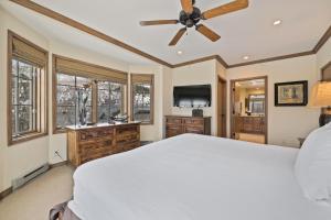 Borders Lodge U207 2BD Beaver Creek Ski-In, Ski-Out Condo