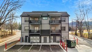 #7 Studio Town Place 2