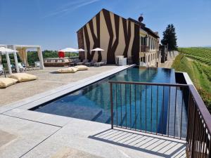 Montalbera Wine Suites - Adults Only