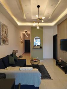 Cozy 2BR Weibdeh Flat with Balcony and View