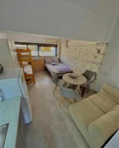 Polichrono Seaside Studio