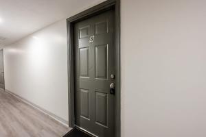 Located in the heart of Indianapolis Medical Corridor