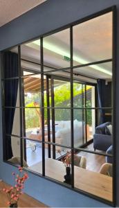 26 Villa Katerina, Elani