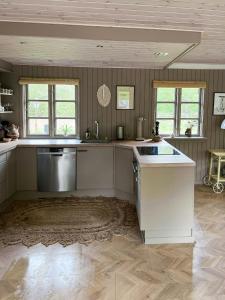 Sommerhus Med Pool Og Ro I Vejby