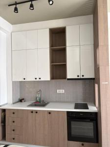 White Pearl Apartment
