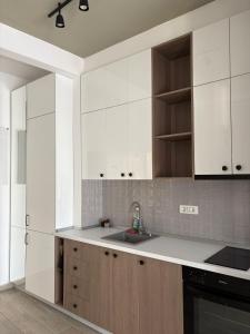 White Pearl Apartment