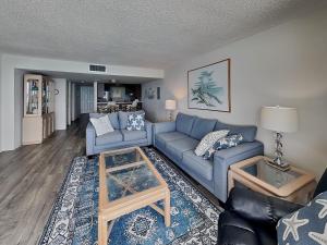 Shores Club 806