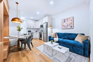 Casa Hotels Gerrard New Riverdale Basement Suite
