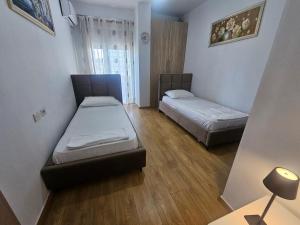 Bral Plepa - Two-Bedroom Apartment Beachfront
