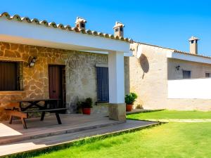 Casa con jardin privado piscina compartida garaje incluido