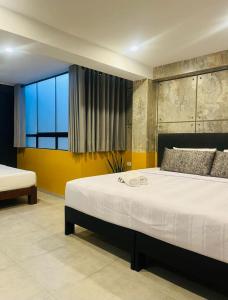 LOS ARCES HOTEL
