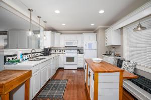 135 Morrie Drive: On The Rocks