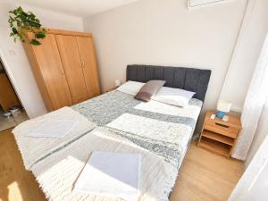 Great flat few minutes from the beach!