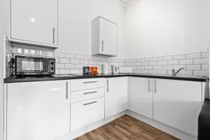 Comfort Studio Leeds Ideal for Work and Study with Street Parking
