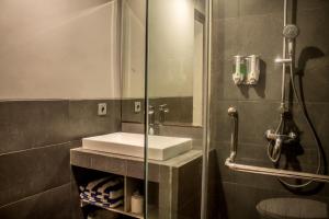 Transera Kamini Legian Hotel