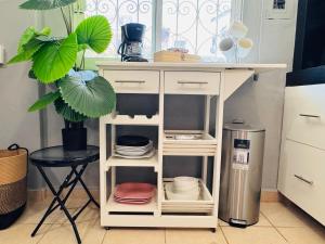 Pollys Home Aralias Boutique GuestHouse & PrivateSuites