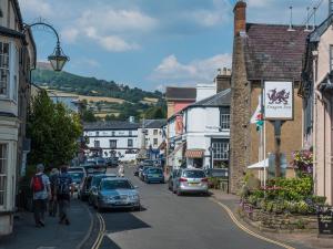 2 Bed in Brecon oc-bn281