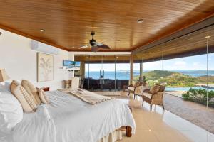 Infinity Pool Villa Dual Ocean & Beach Views