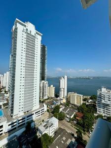 Luxury in Bocagrande -Beautiful Views-Rooftop Pool