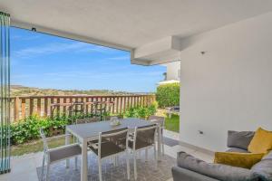 Mountain Views & Padel 2BR Casa Banderas