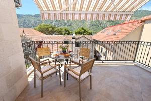 Apartment Noel & parking Kotor Dobrota