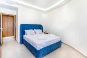 ColinaSmir Elegant apartment with sea view & pool