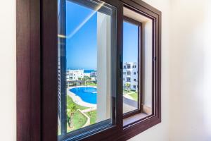 ColinaSmir Elegant apartment with sea view & pool