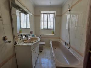 Preciosa Habitación privada comoda centro malaga Wi-Fi