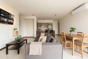 Hermoso Departamento frente a Midtown con Parking