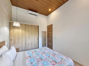 Casa Elena, A brand new home with pool, wifi and sleeps 6
