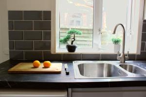 3-Bed Bearwood Midland Met No CAZ Free Parking