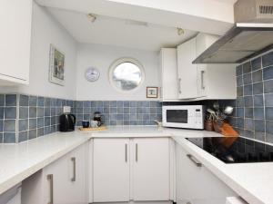 3 Bed in Polruan oc-pc052