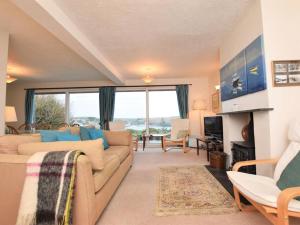 3 Bed in Polruan oc-pc052