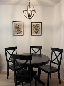 Renovated Condo Near UAB & Downtown, Free parking