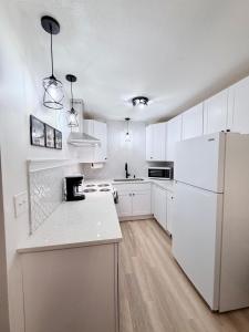 Renovated Condo Near UAB & Downtown, Free parking