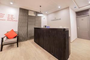 OYO 76804 OYO Townhouse 330