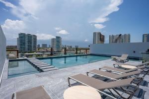 Luxury 3BR Penthouse with Private Rooftop