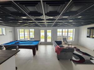 Le Cerf, Waterfront, spa, games room, and kayaks