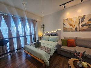 Lil Olive Spot at SOHO Central Condo in front of Edsa Shangri-la Mall