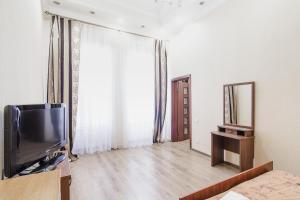 Lanzheronovskaya street