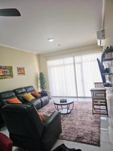 Smile Jamaica Stylish 1 bedroom with balcony, pool ,close to airport
