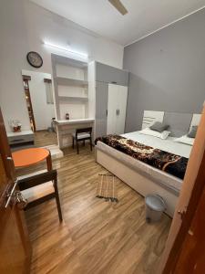 Hotel White House