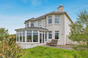 4 Bed in Galmpton oc-h34756