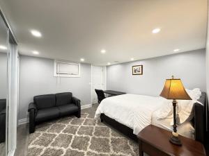 Spacious 3BR Basement Suite near UTSC, Free Parking & WiFi