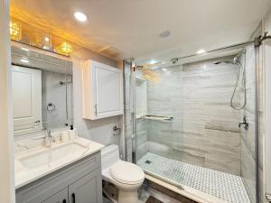 Spacious 3BR Basement Suite near UTSC, Free Parking & WiFi