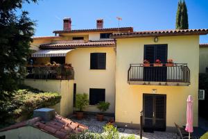 Marisa Olive Grove Apartments