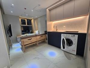 Family Suite with Kitchen & Washer